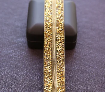 0.5 m/lote de 3 cm 3color Caliente del Diamante del Oro de Cintas de Ropa de Vestir de la Decoración de diamantes de imitación de la Cadena Neto de Perforación Tira X 120