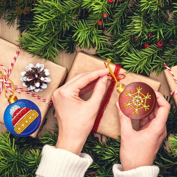 10 piezas de 5D Bricolaje diamante de pintar a Santa Claus llavero decorativo calcetines árbol de Navidad colgante colgante de regalo de Navidad LD570