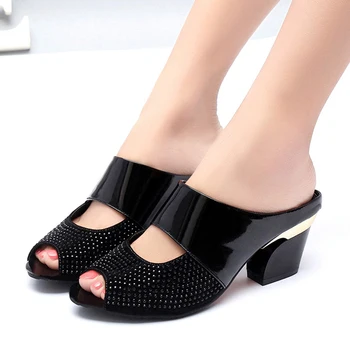 2017 verano de la venta caliente de las mujeres zapatillas Zapatos de Moda de diamantes de imitación de espesor de tacón alto sandalias de dedo del pie abierto de cristal de las mujeres zapatos de XC06