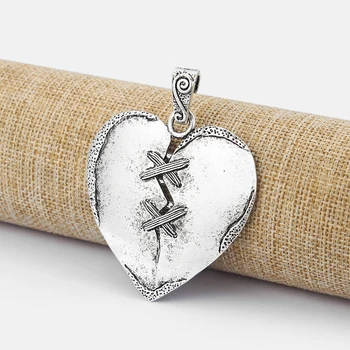 2pcs Gran Corazón Ropa de Hebilla en Forma de Encantos Corazón Herido Colgantes Collar De la Joyería Encontrar 57x55mm