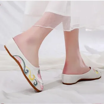 Bordado de la Mujer Zapatillas Retro sin Respaldo Mujer Mulas Alpargata Pisos Deslizamiento de Damas Mocasines Étnico Diapositivas de Verano Sandalia Zapatos