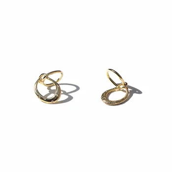 Círculo anillo de mujer con incrustaciones de circón de metal de la personalidad de índice del anillo de dedo de nicho simplicidad de diseño