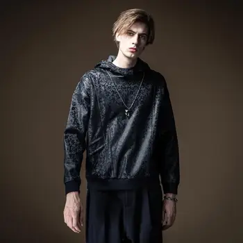Envío libre Nuevos hombres de los hombres 2020 otoño negro de la moda casual de cuero de la PU con capucha jersey jacquard sweatershirt superior B203509199