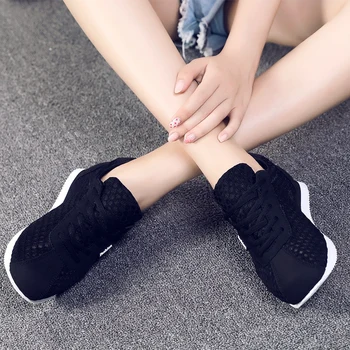 EOFK Mujer Zapatillas de deporte de las Mujeres Zapatos Casuales de la Mujer de Aire de Malla de Encaje hasta Zapatos de la Comodidad de color Negro Sólido Plana Transpirable Zapatos de Verano Mujer