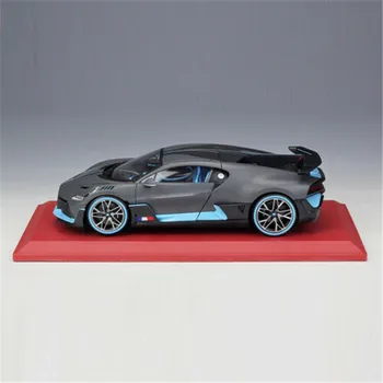 Escala 1:18 Bugatti Chiron Divo De Metal Vehículo De Lujo Fundido Tire Hacia Atrás De Los Coches Modelo De Recogida De Juguetes Del Regalo De Navidad