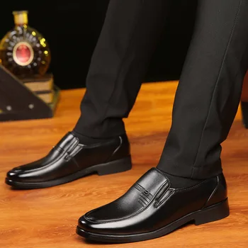 Mazefeng 2019 Cuero de la PU de los Hombres de la Moda de Negocios Vestido Dedo del pie Redondo Mocasines Negro Zapatos Oxford Transpirable Formal de la Boda Zapatos Slip-On