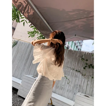 Mishow 2020 nuevo manga corta blusas de flores blancas de cuello V camisetas de encaje dulce mujer ropa casual de gasa de las mujeres tops MX18B4580