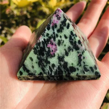 Naturales de cristal de cuarzo rojo, verde, tesoro de la pirámide de cristal de sanación