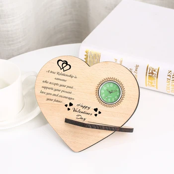 Sólido Simple Tabla De Madera De Reloj Exquisito Diseño Del Corazón De Patrones Personalizados Palabras Relojes De Péndulo Casual Pantalla Verde Adornos
