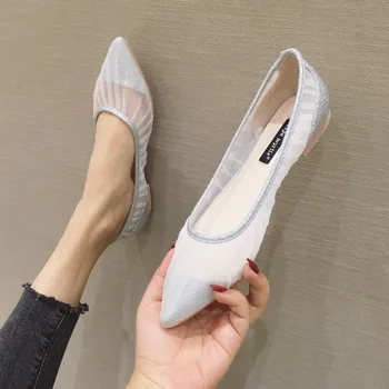 Zapatos de mujer 2020 de la Primavera Nueva Versión coreana de los Pisos Joker Punta de Malla Sexy Zapatos